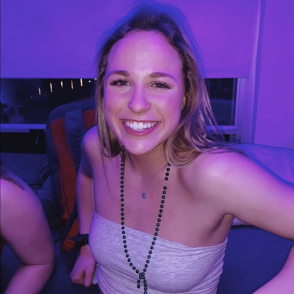 Meet your Posher, Jennie - Picture 4 of 4